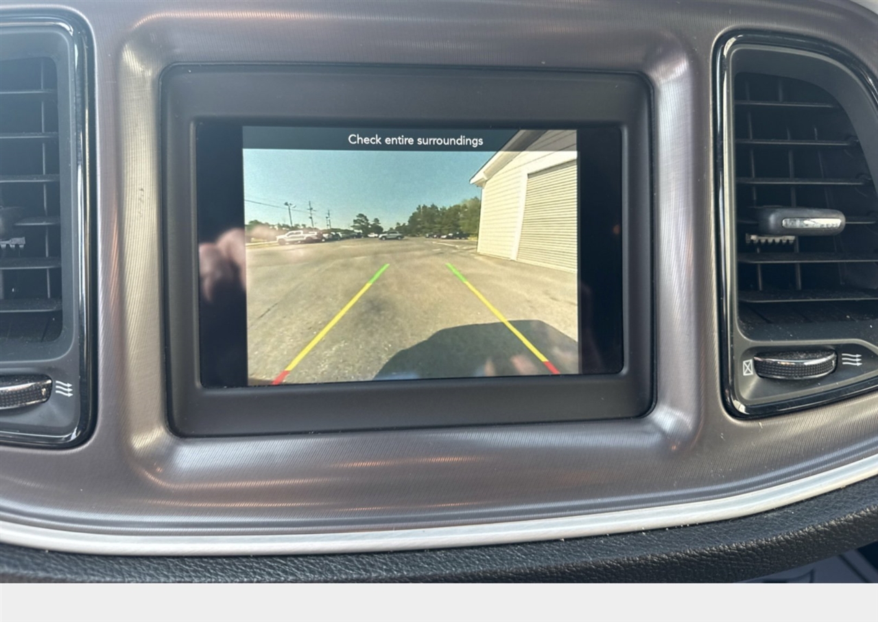 Dodge Challenger SXT RWD 2022