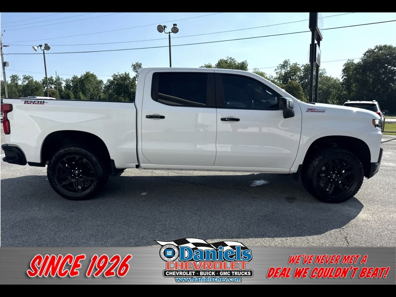 2022 Chevrolet Silverado 1500 LT Trail Boss Crew Cab 4WD