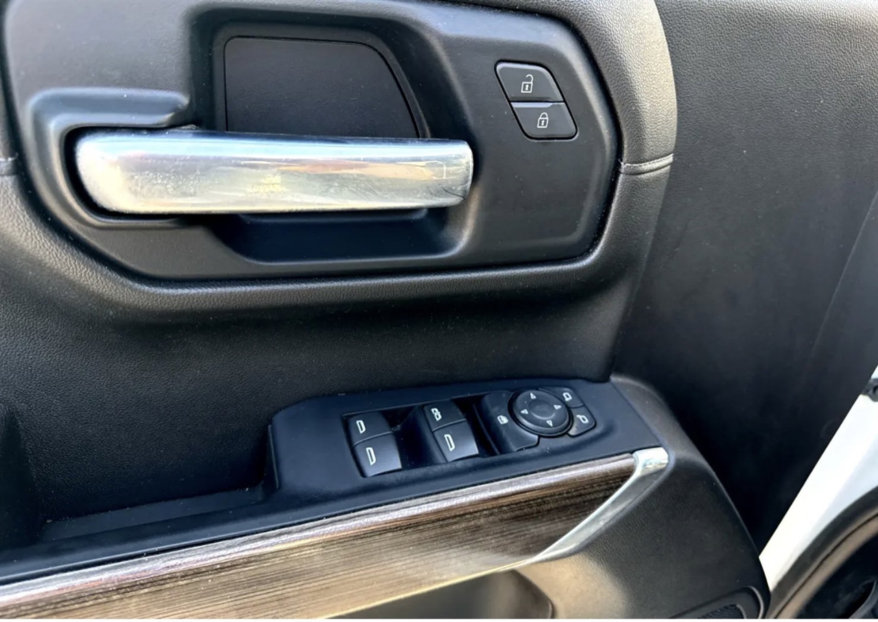 Chevrolet Silverado 1500 LTD 4WD Crew Cab 147" LT Trail Boss 2022