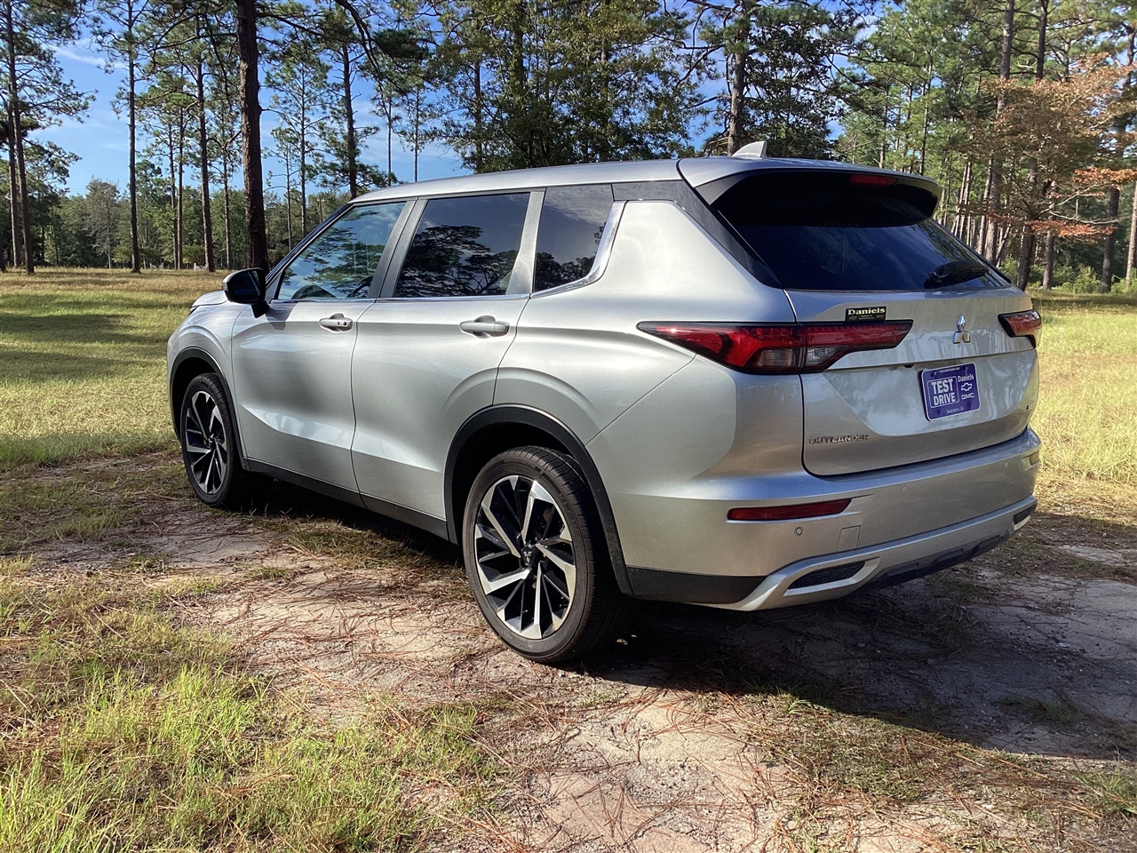 Mitsubishi Outlander SE FWD 2024