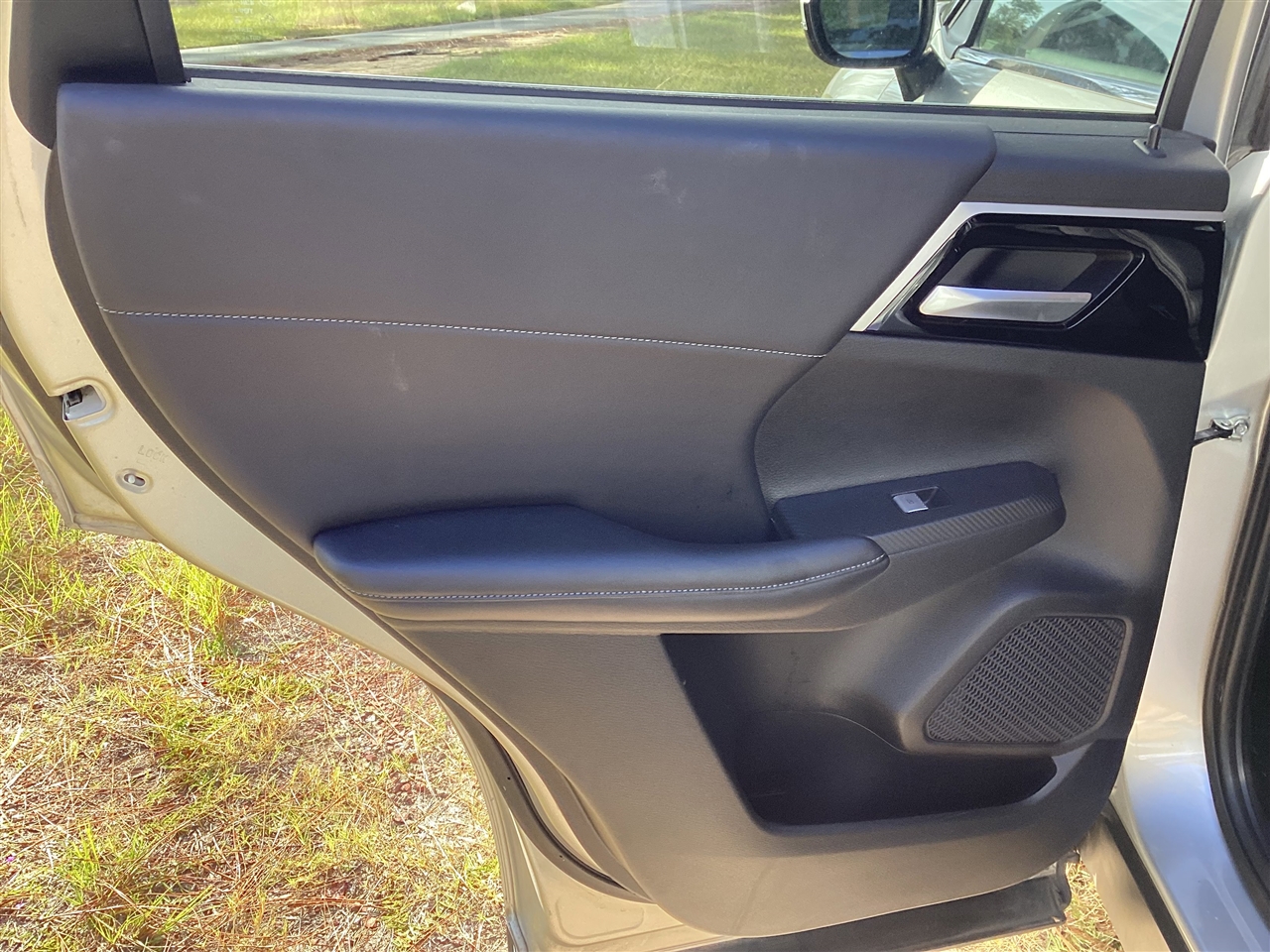 Mitsubishi Outlander SE FWD 2024