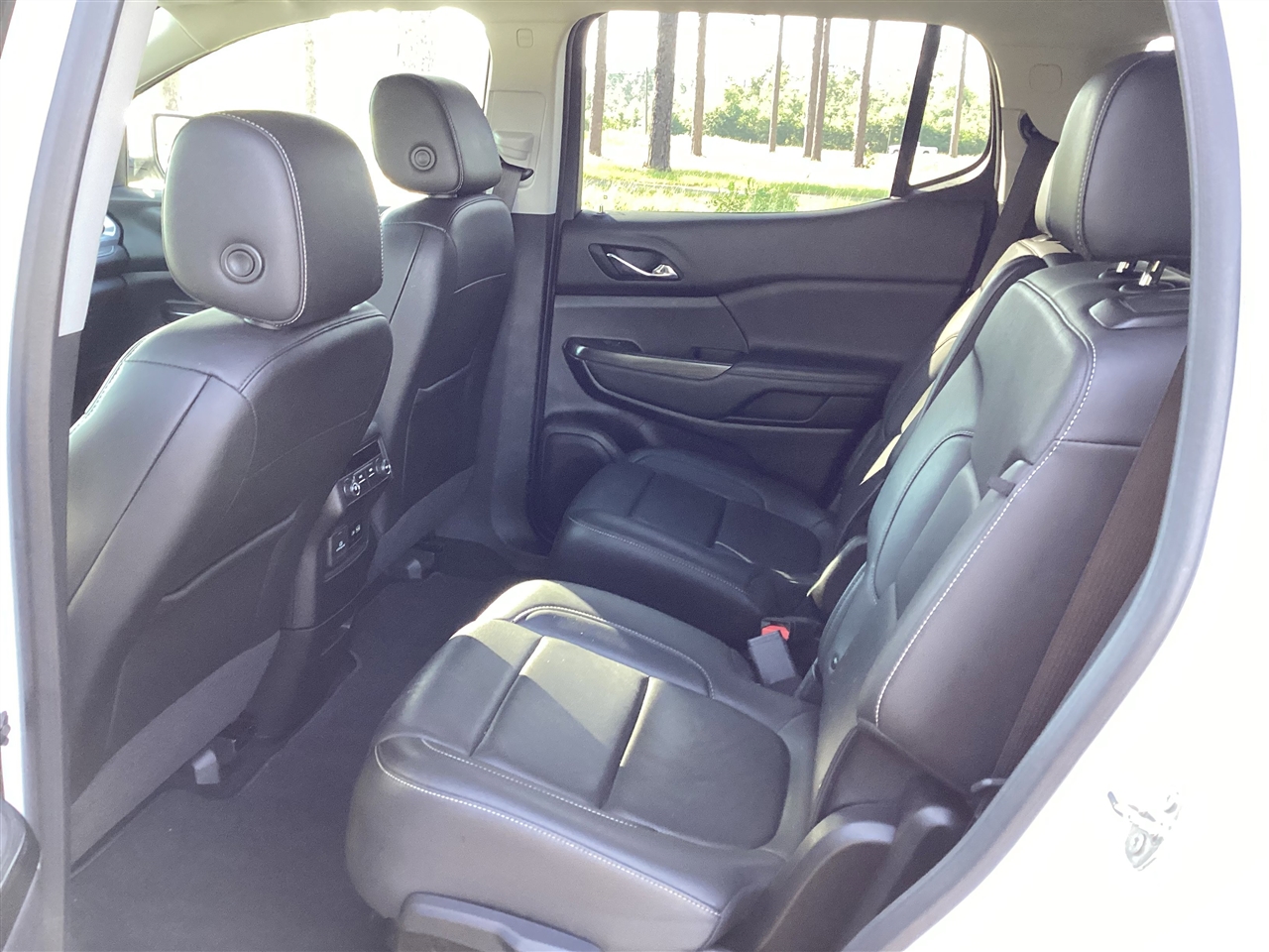 GMC Acadia AWD 4dr SLT 2023