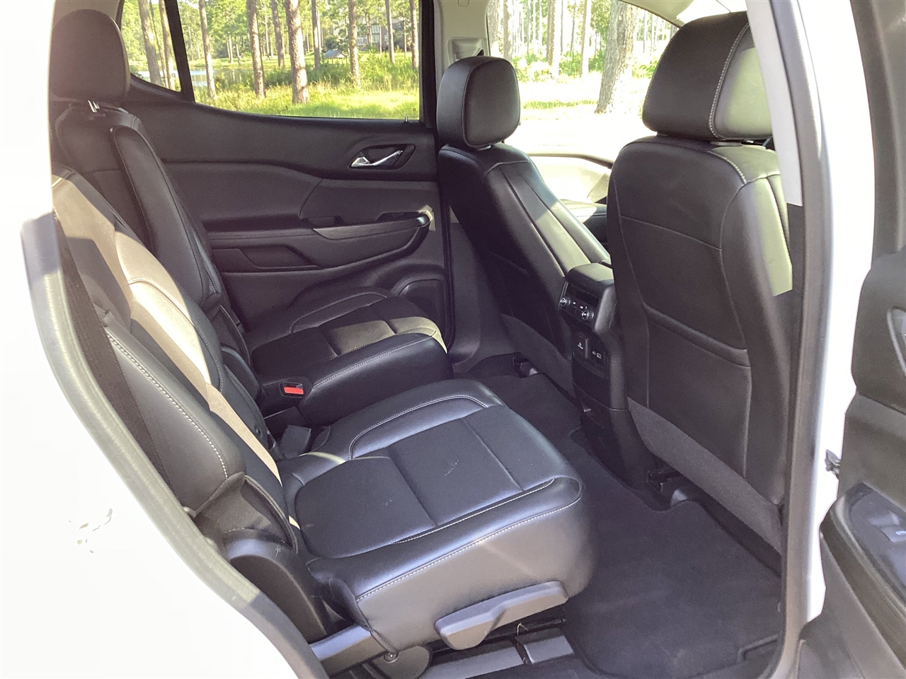 GMC Acadia AWD 4dr SLT 2023