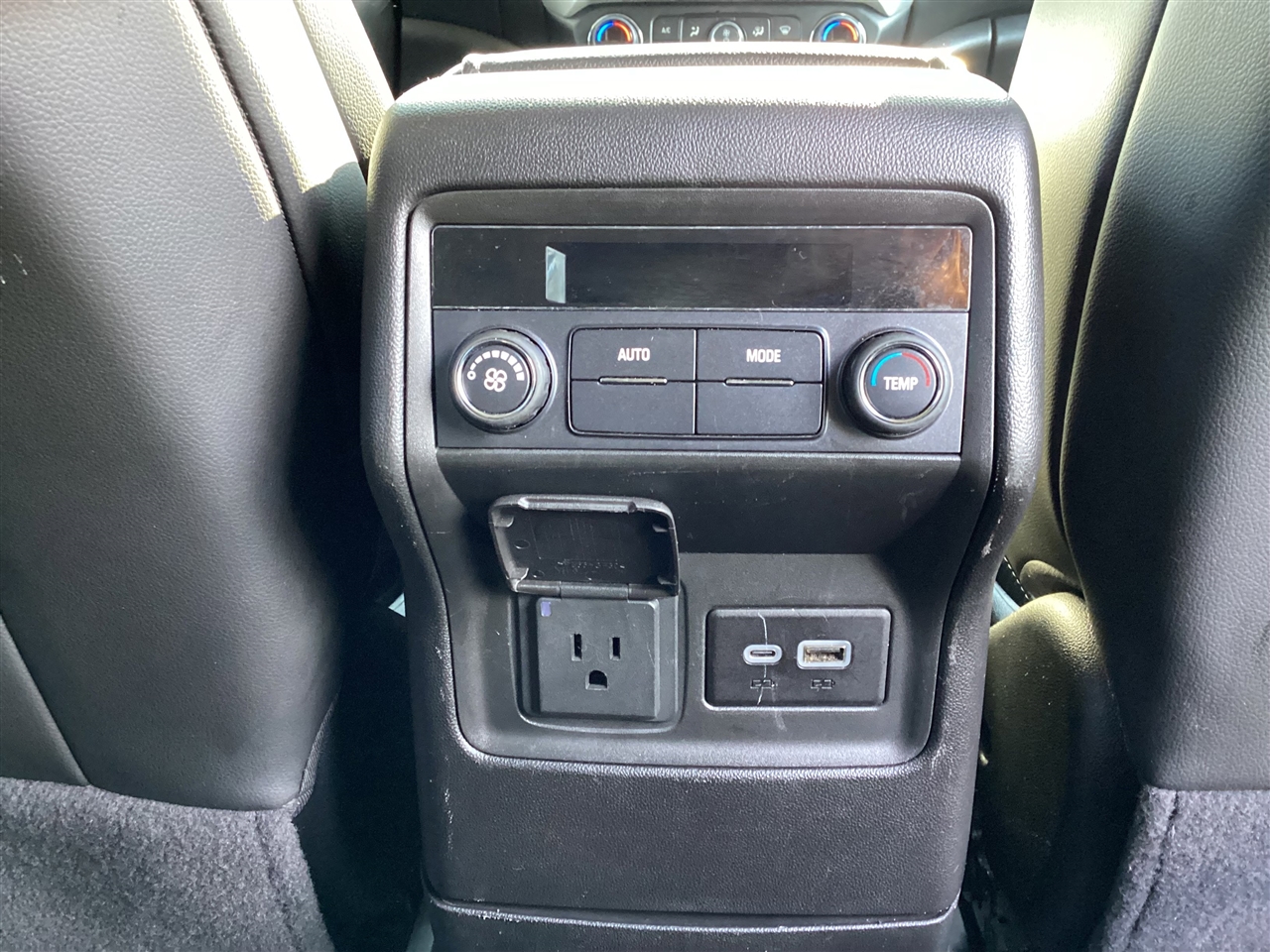 GMC Acadia AWD 4dr SLT 2023