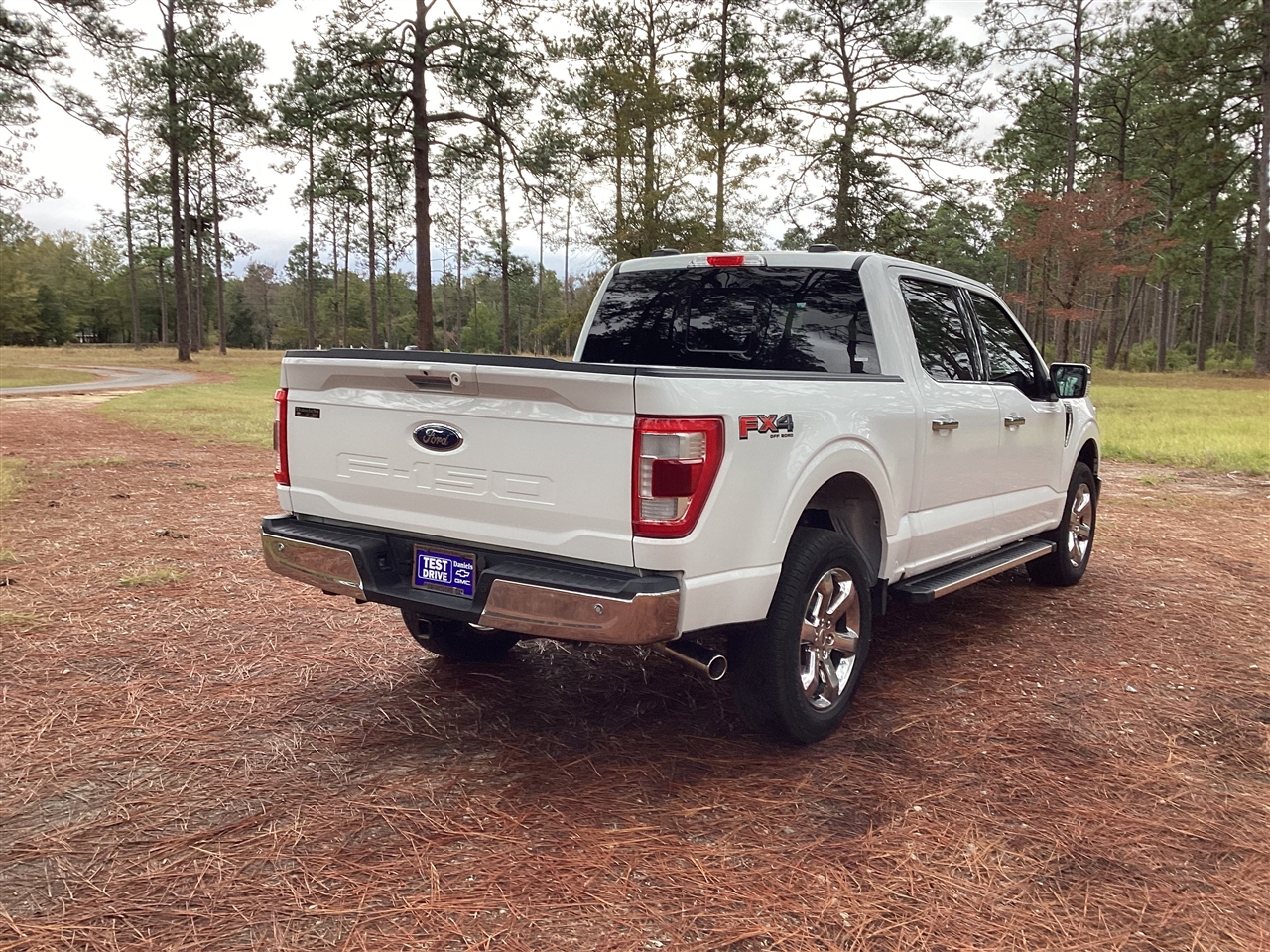 Ford F-150 Lariat 4WD SuperCrew 5.5' Box 2023