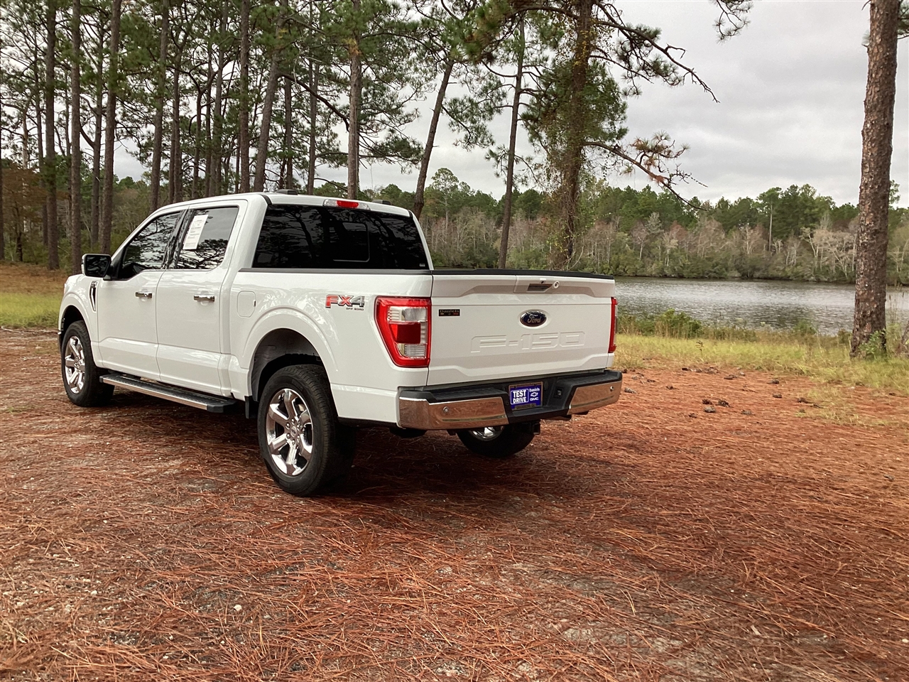 Ford F-150 Lariat 4WD SuperCrew 5.5' Box 2023