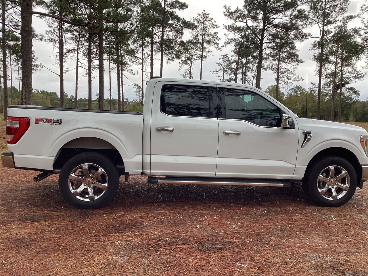 Ford F-150 Lariat 4WD SuperCrew 5.5' Box 2023