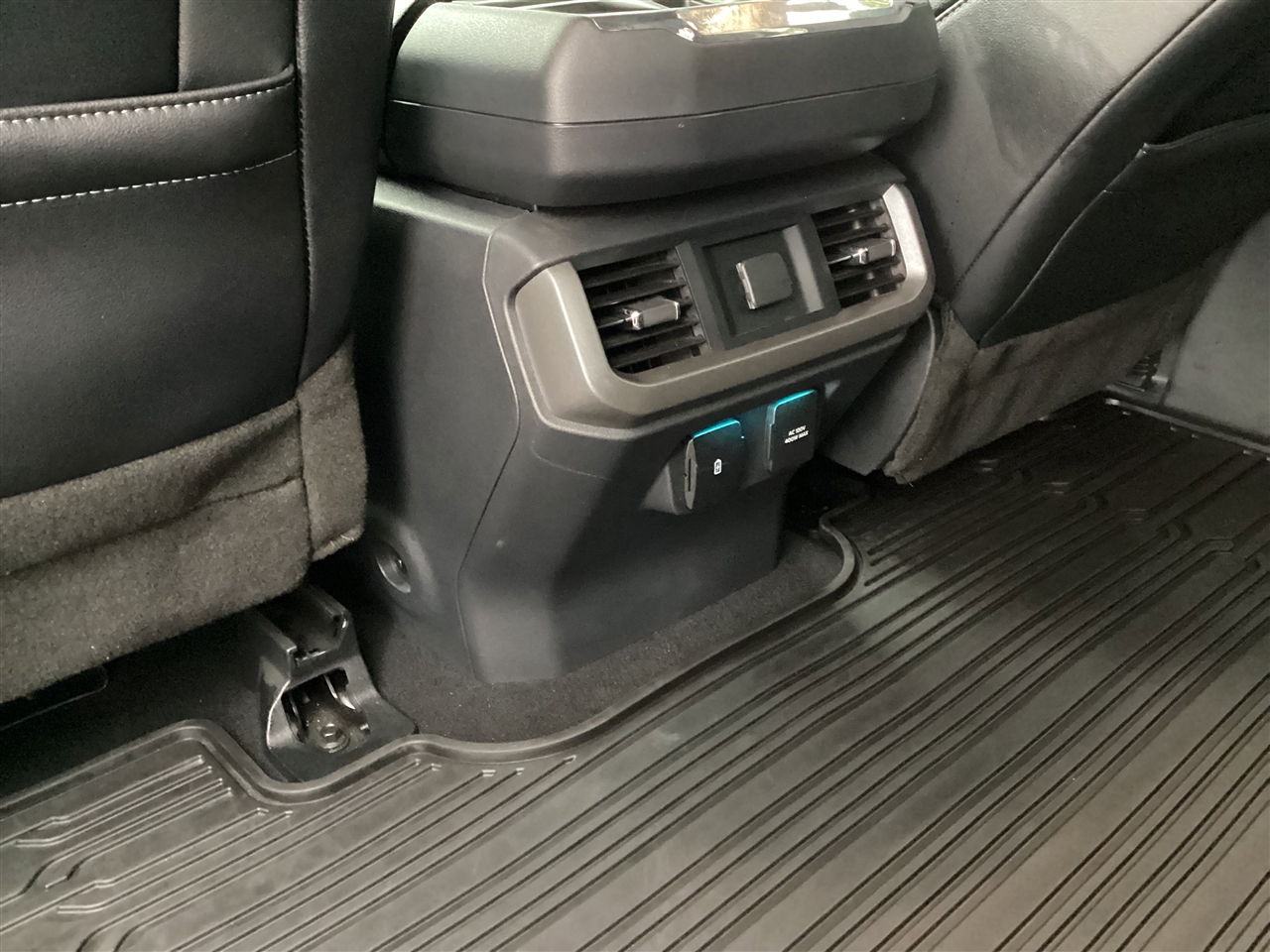 Ford F-150 Lariat 4WD SuperCrew 5.5' Box 2023