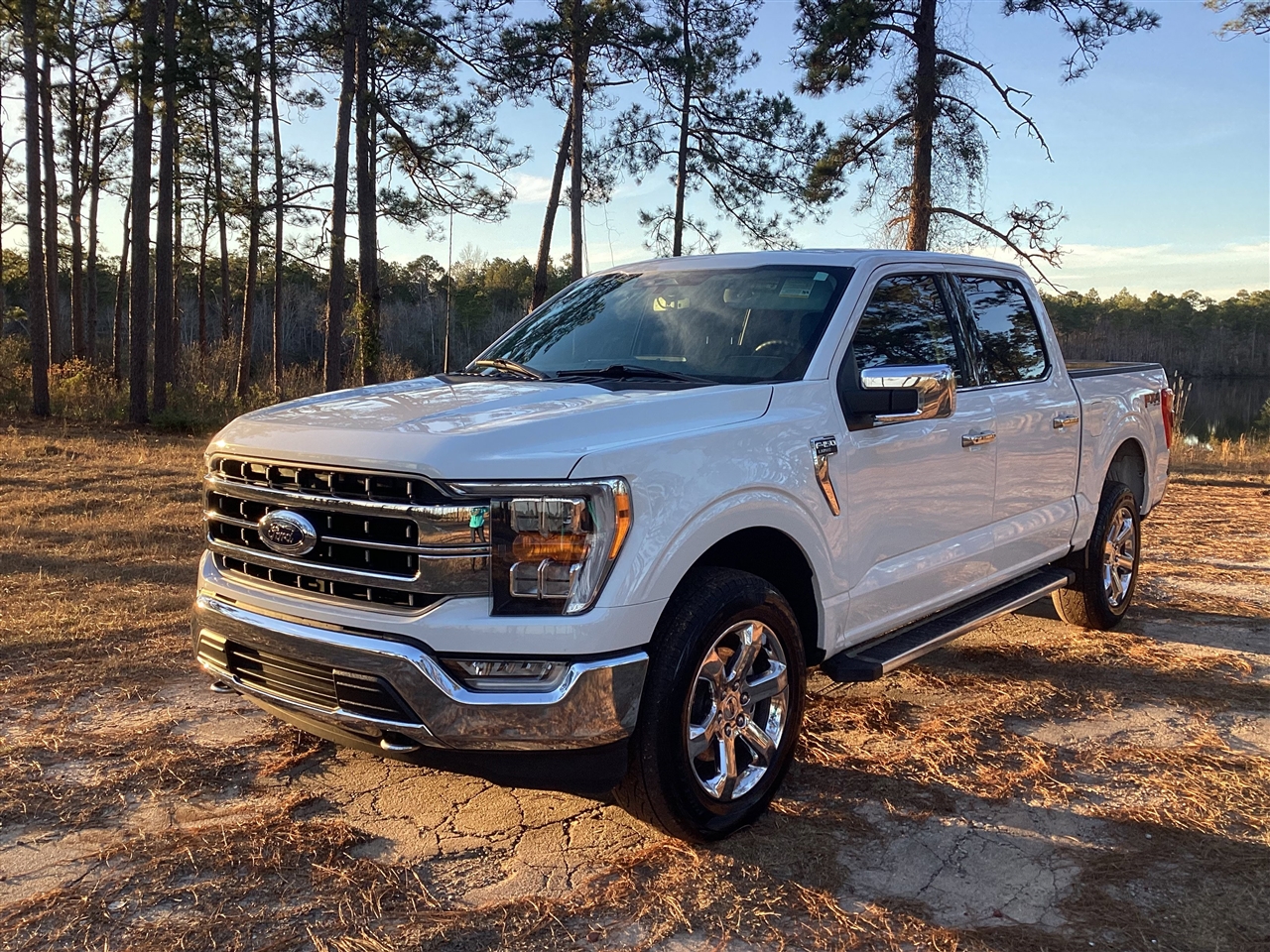 Ford F-150 Lariat 4WD SuperCrew 5.5' Box 2023