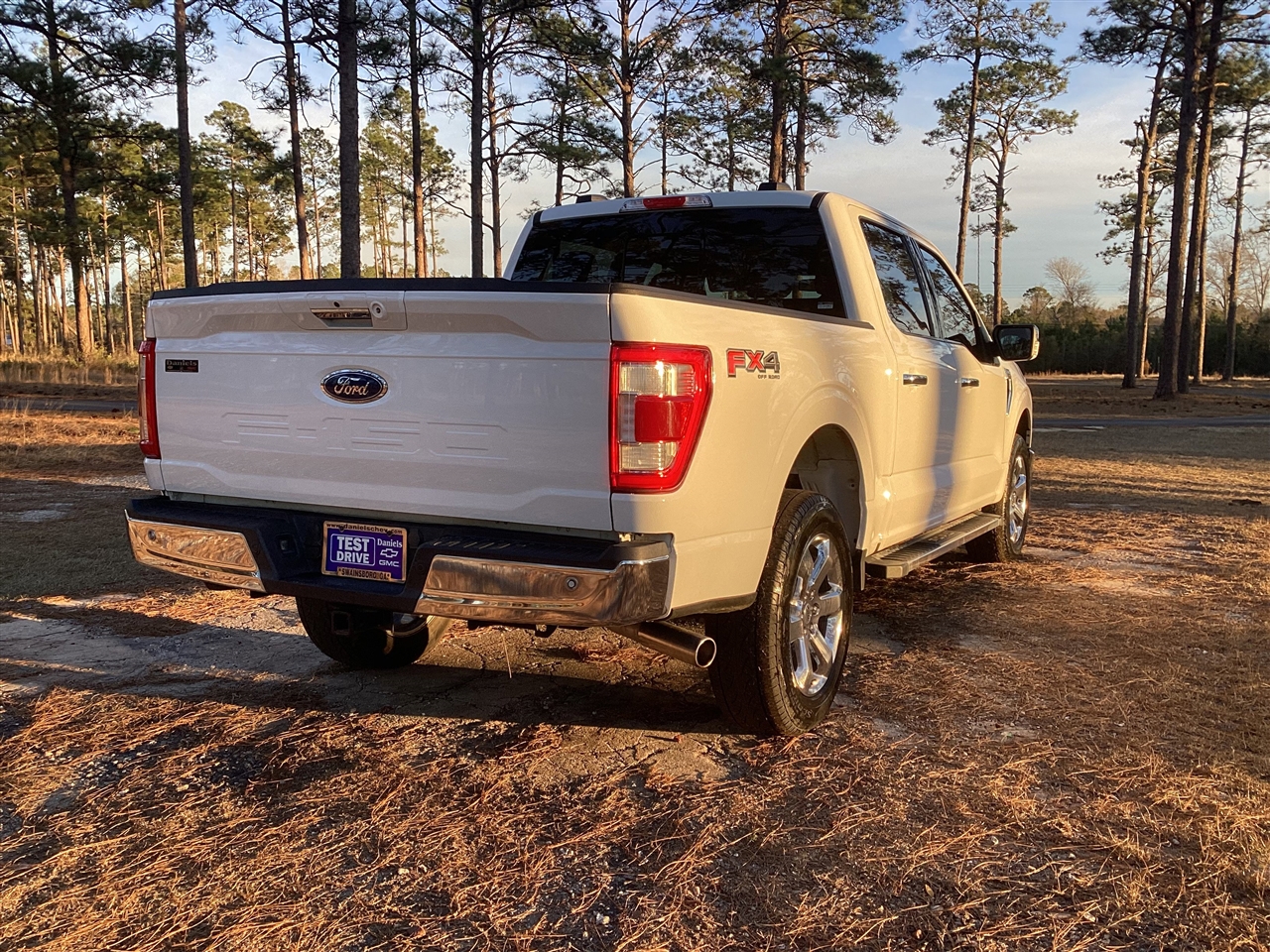 Ford F-150 Lariat 4WD SuperCrew 5.5' Box 2023
