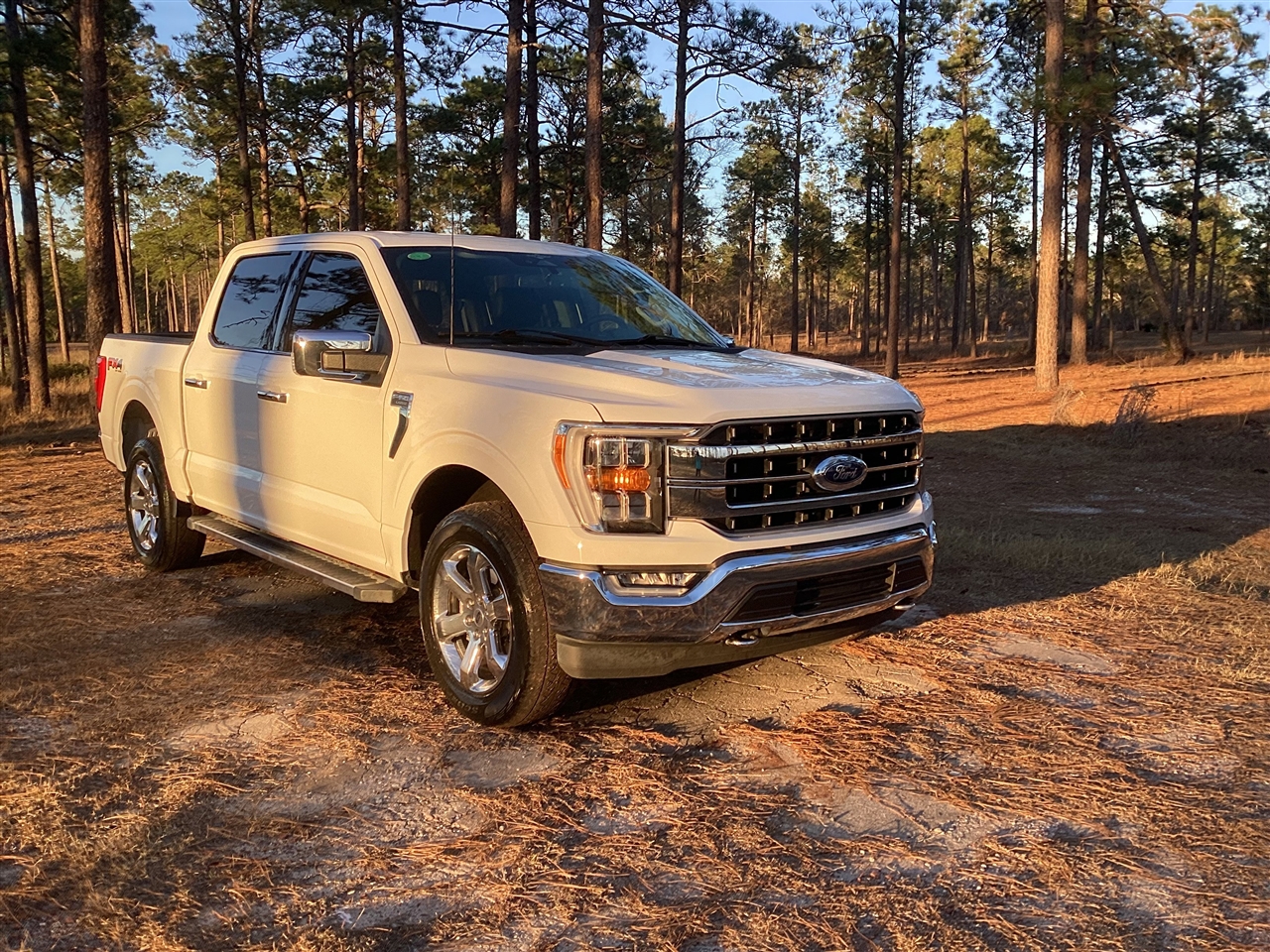 Ford F-150 Lariat 4WD SuperCrew 5.5' Box 2023