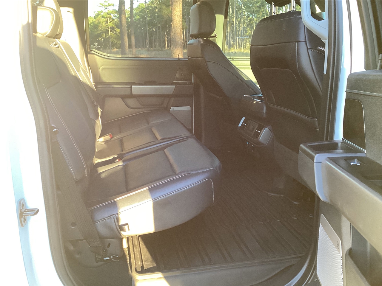 Ford F-150 Lariat 4WD SuperCrew 5.5' Box 2023