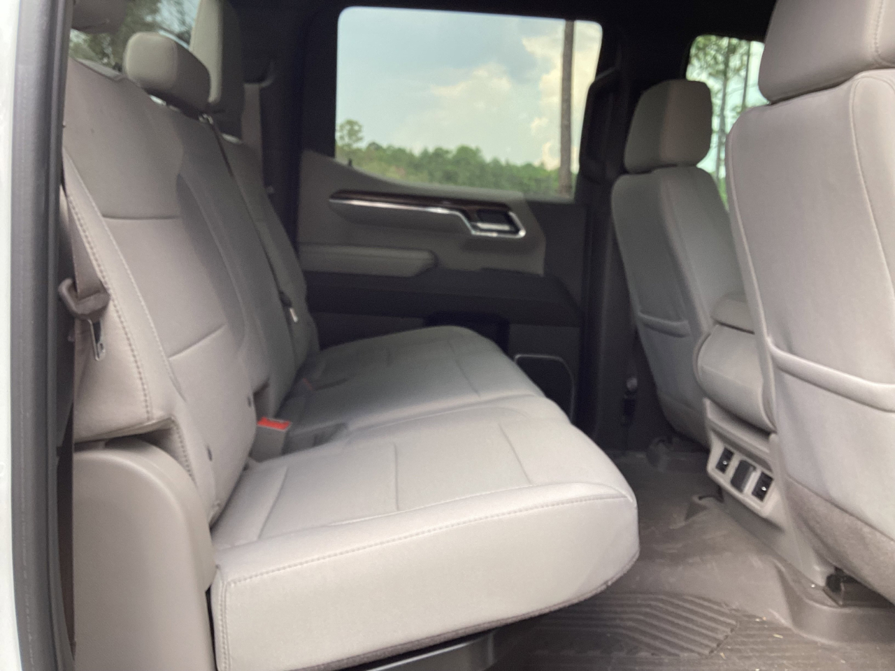 Chevrolet Silverado 1500 4WD Crew Cab 147" RST 2024