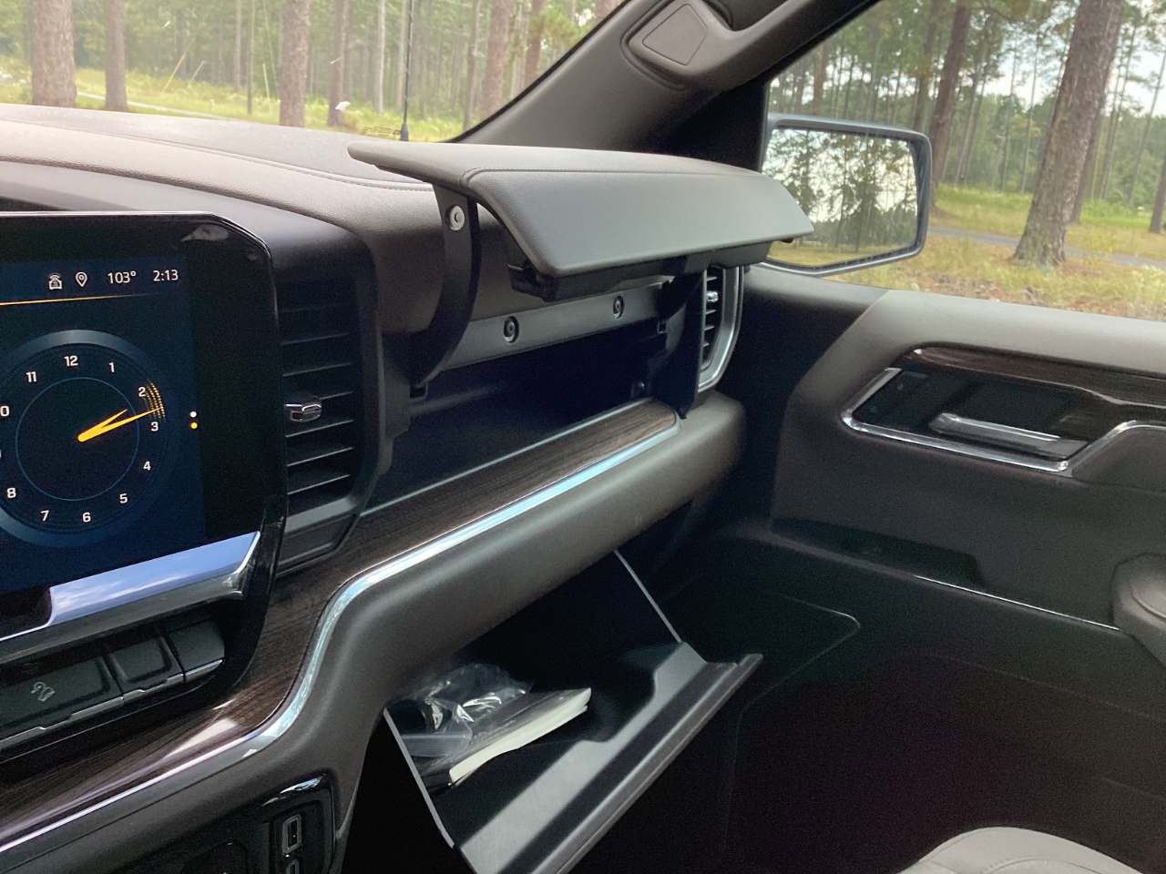 Chevrolet Silverado 1500 4WD Crew Cab 147" RST 2024