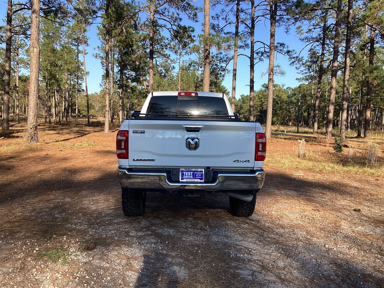 RAM 3500 Laramie 4x4 Crew Cab 6'4" Box 2022