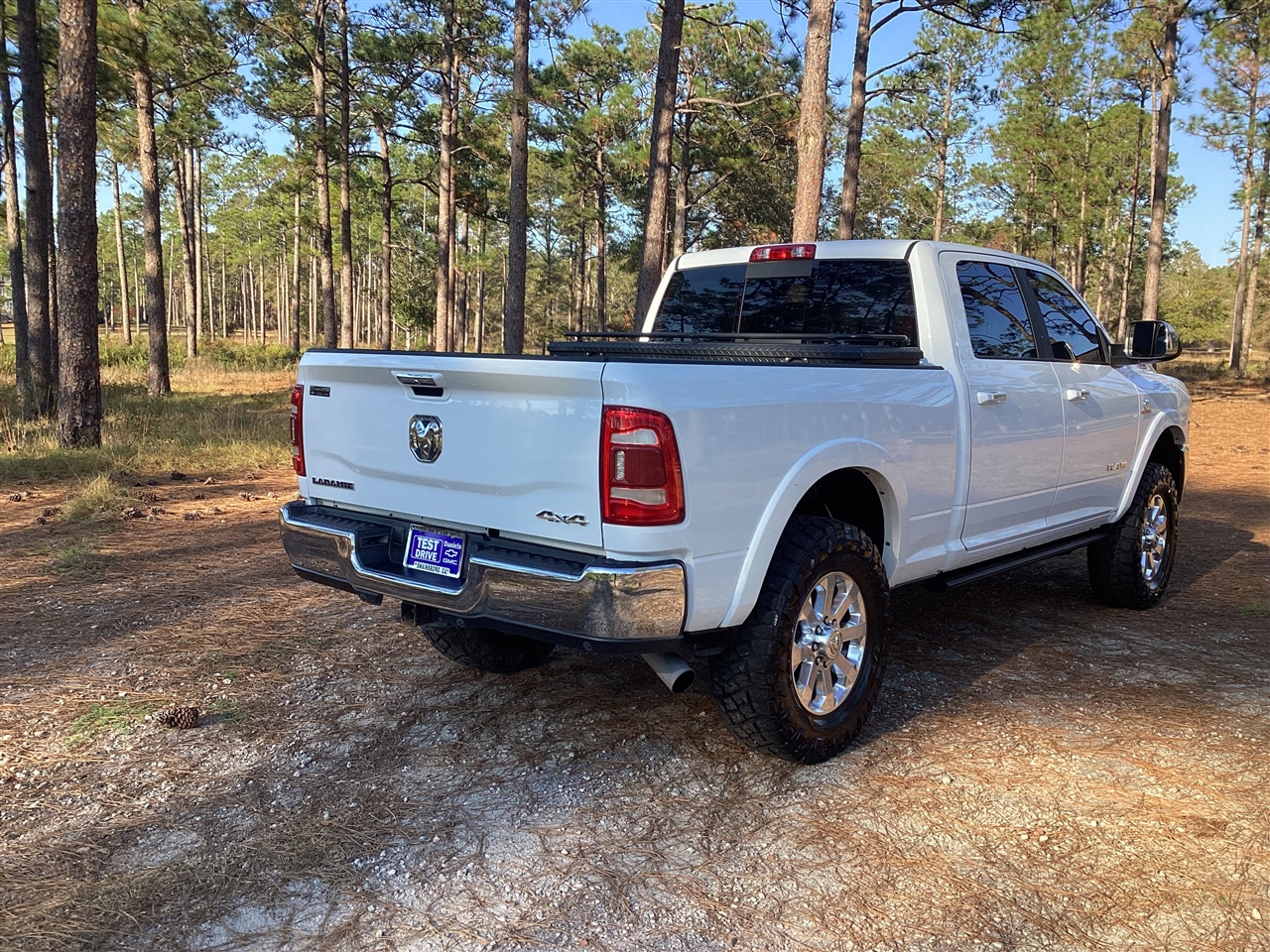 RAM 3500 Laramie 4x4 Crew Cab 6'4" Box 2022