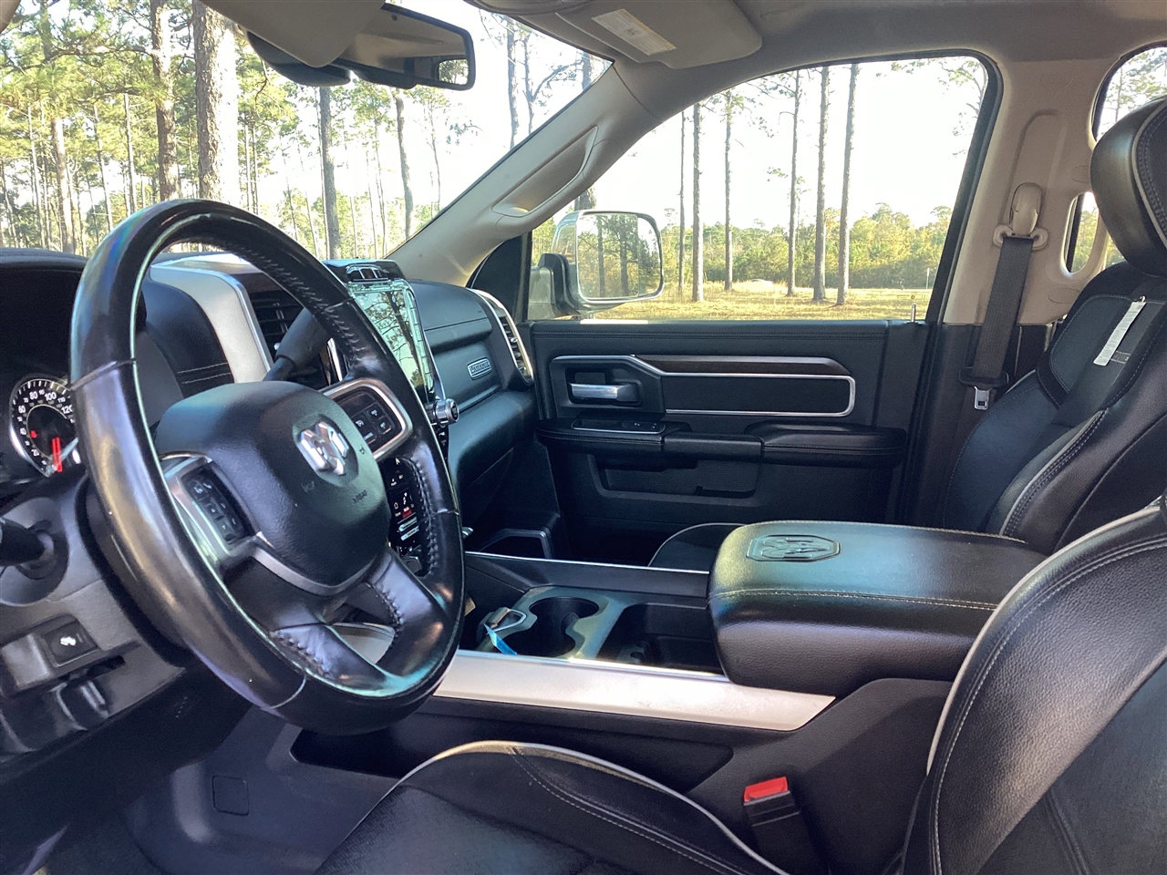 RAM 3500 Laramie 4x4 Crew Cab 6'4" Box 2022