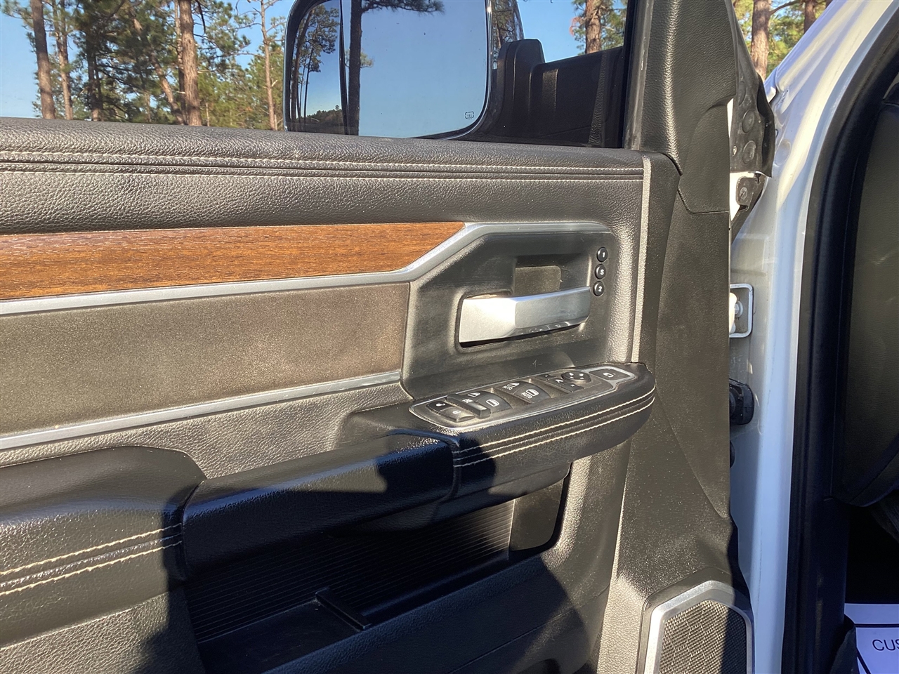 RAM 3500 Laramie 4x4 Crew Cab 6'4" Box 2022