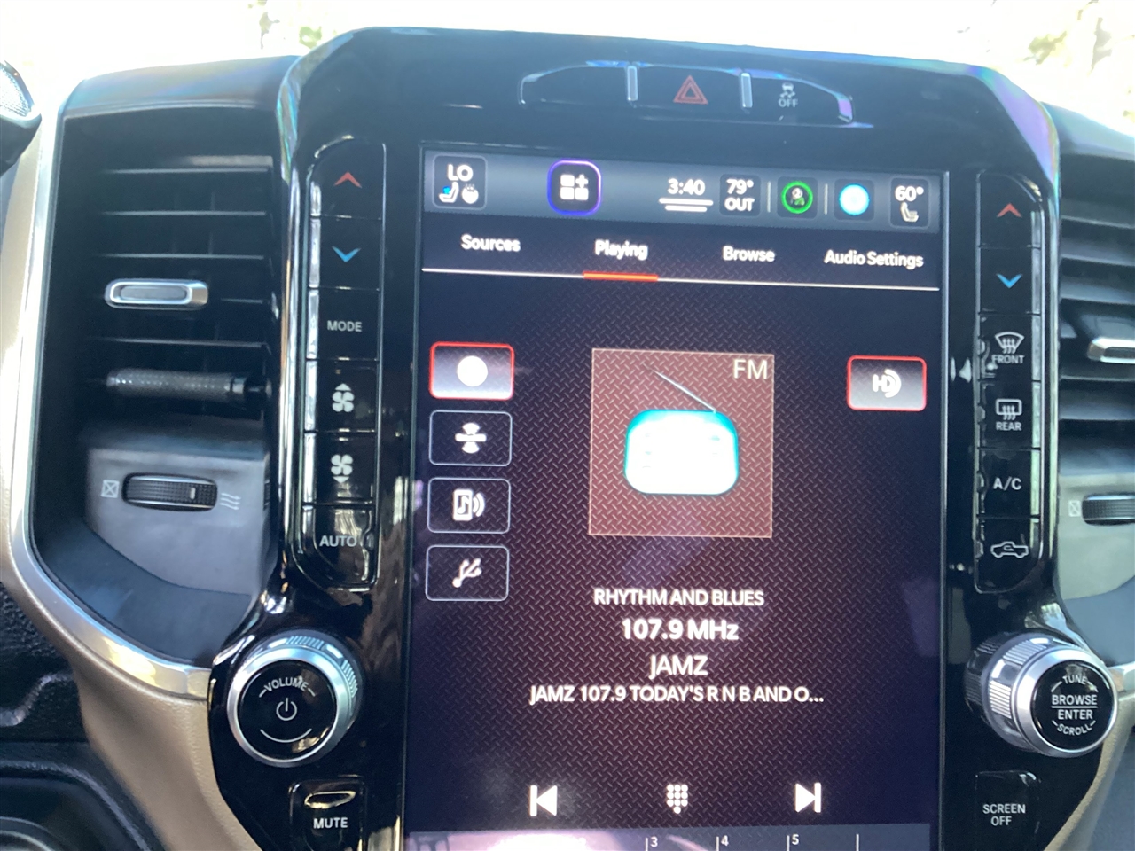 RAM 3500 Laramie 4x4 Crew Cab 6'4" Box 2022