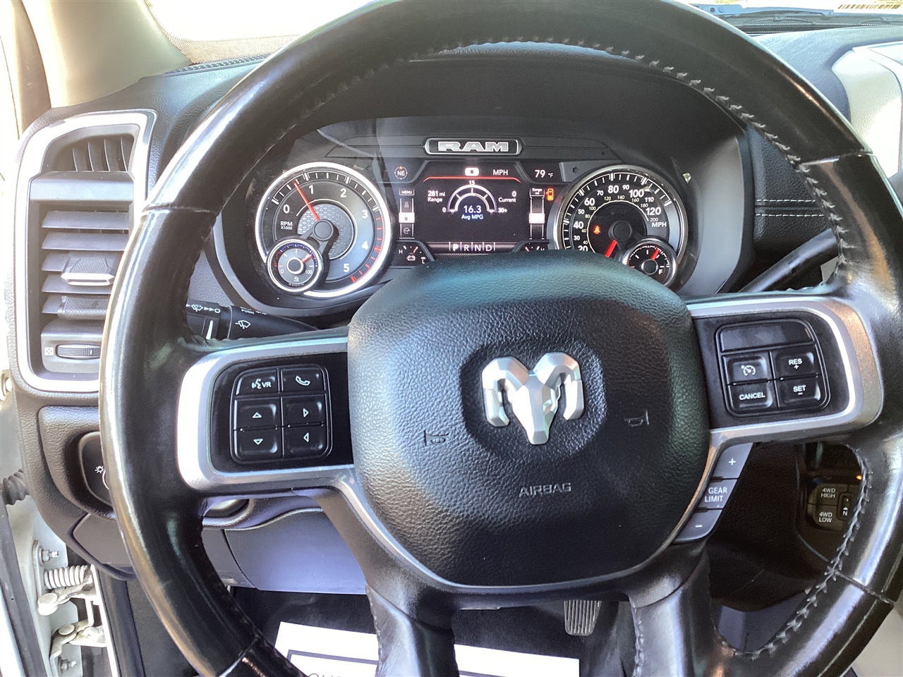 RAM 3500 Laramie 4x4 Crew Cab 6'4" Box 2022