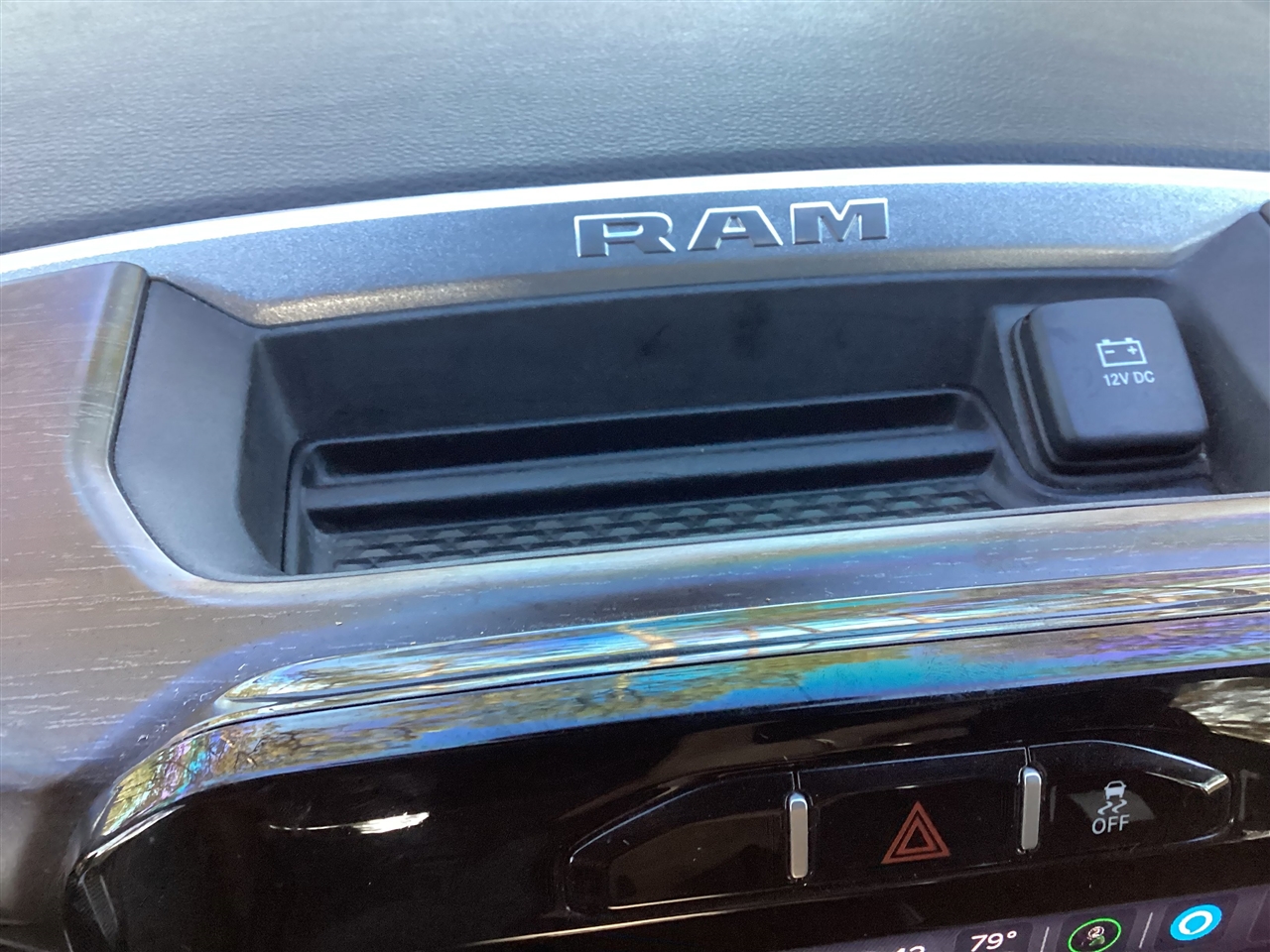 RAM 3500 Laramie 4x4 Crew Cab 6'4" Box 2022