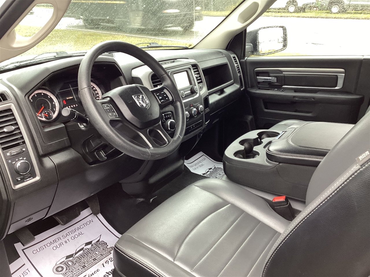 RAM 1500 Classic Tradesman 4x2 Reg Cab 8' Box 2023