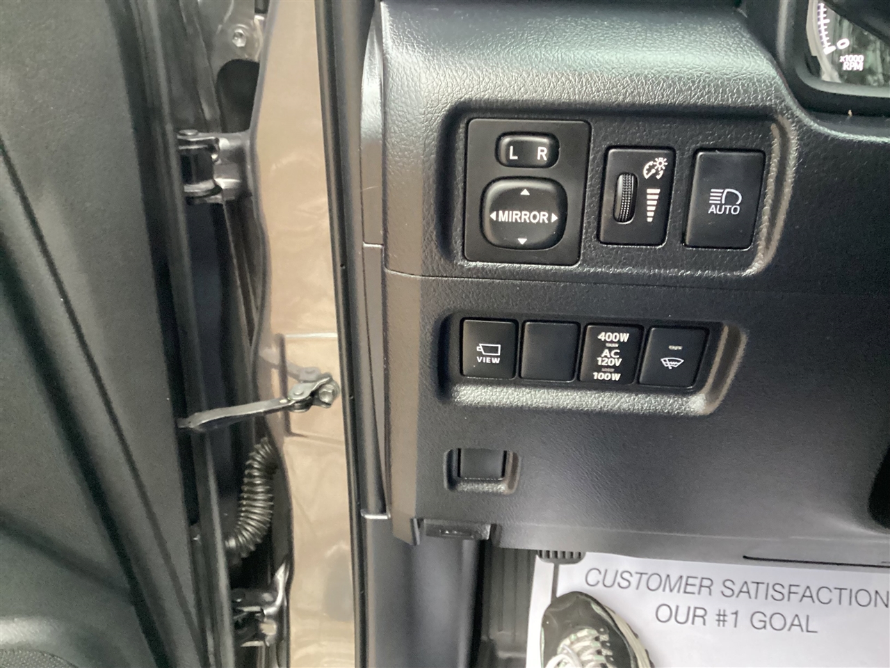 Toyota 4Runner Limited 2WD (Natl) 2023