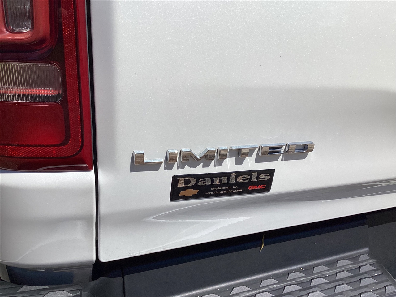 RAM 1500 Limited 4x4 Crew Cab 5'7" Box 2019