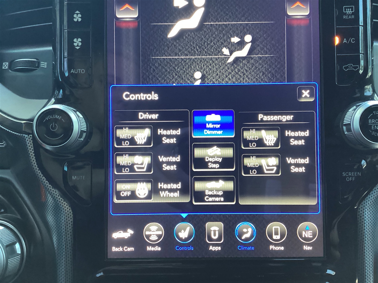 RAM 1500 Limited 4x4 Crew Cab 5'7" Box 2019