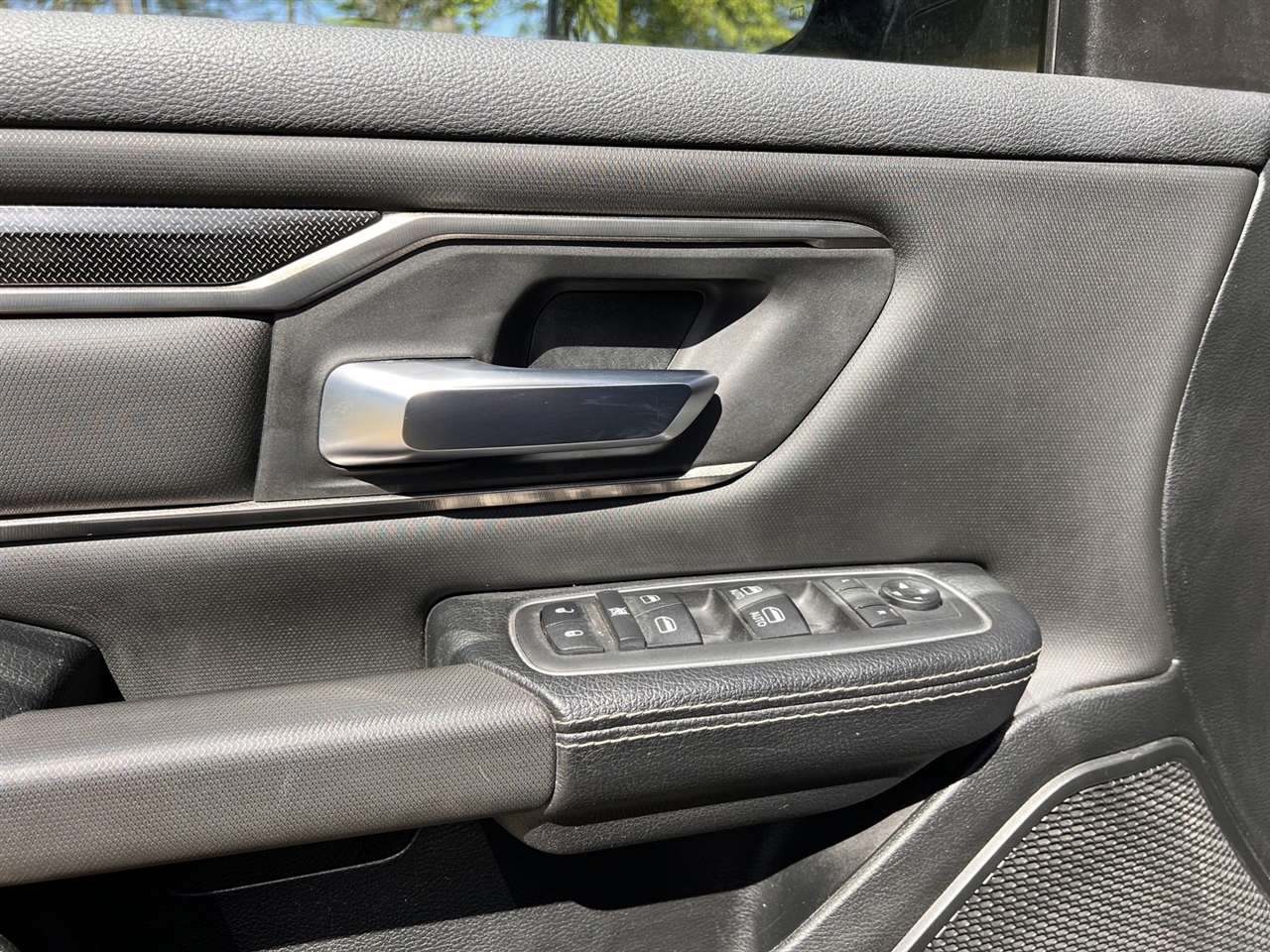 RAM 1500 Sport 4x4 Crew Cab 6'4" Box 2021