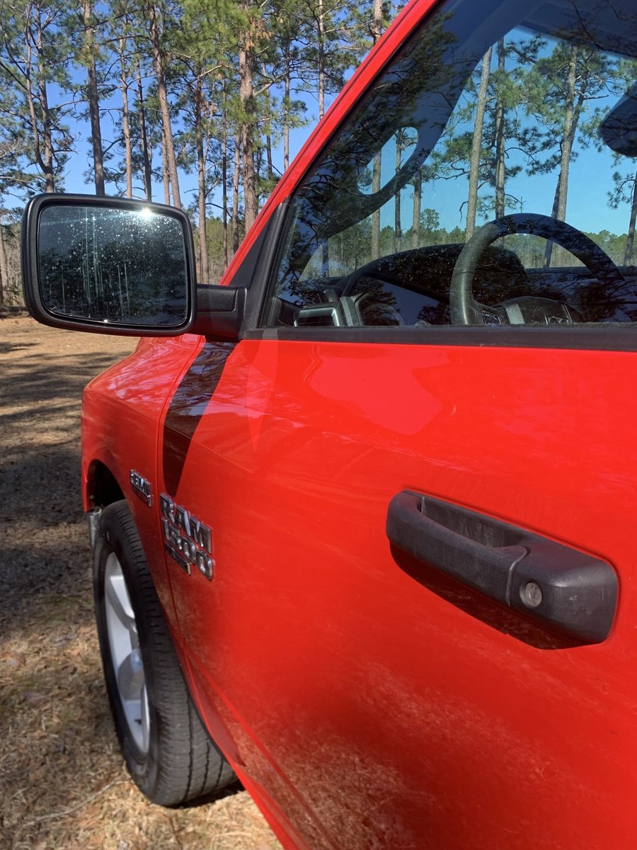 RAM 1500 Classic SLT 4x4 Crew Cab 5'7" Box 2023