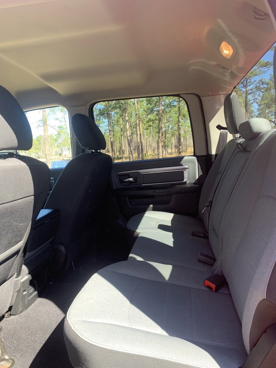 RAM 1500 Classic SLT 4x4 Crew Cab 5'7" Box 2023