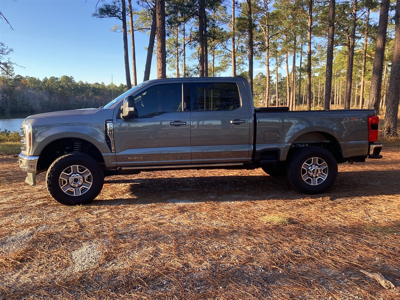 Ford Super Duty F-250 SRW King Ranch 4WD Crew Cab 8' Box 2024