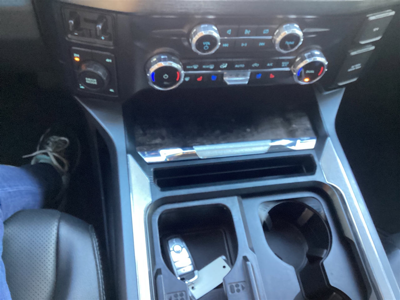 Ford Super Duty F-250 SRW King Ranch 4WD Crew Cab 8' Box 2024