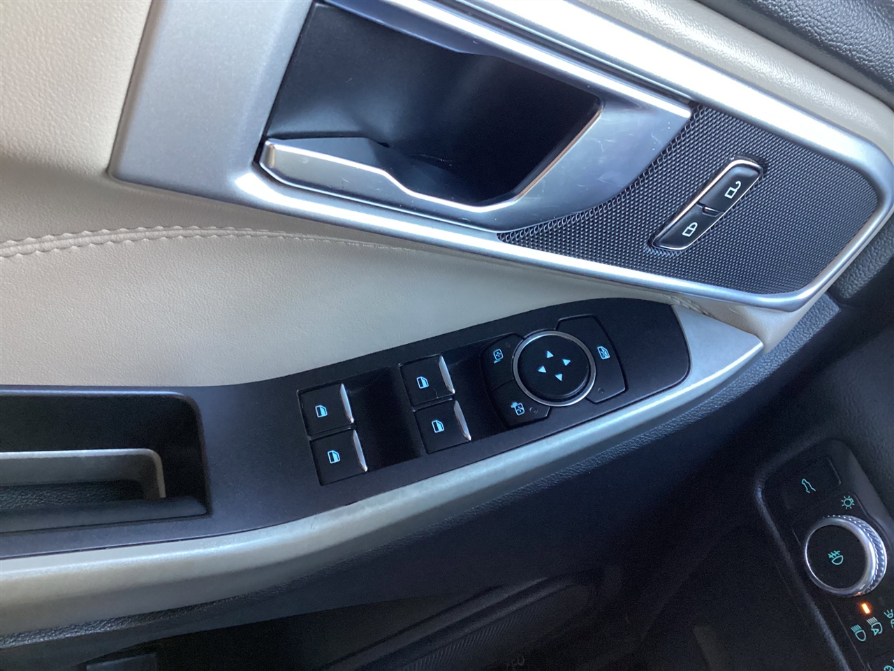 Ford Explorer XLT RWD 2020