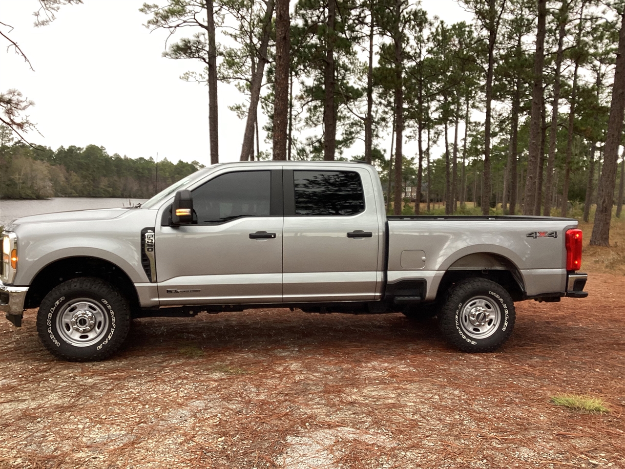 Ford Super Duty F-250 SRW King Ranch 4WD Crew Cab 8' Box 2024