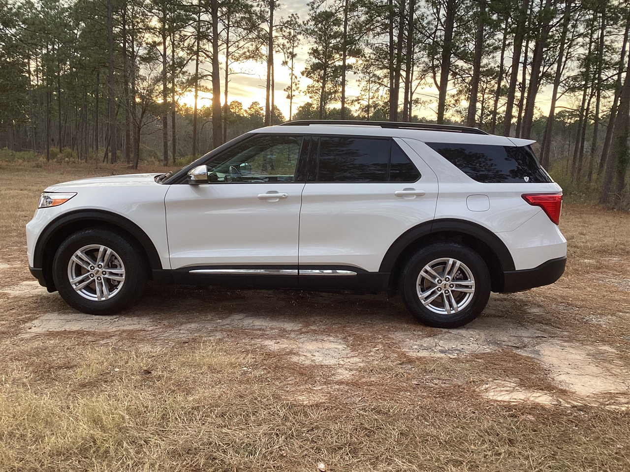 Ford Explorer XLT RWD 2020