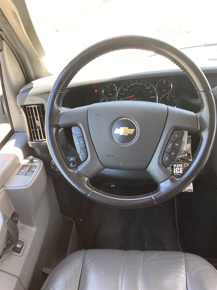 Chevrolet Express Passenger RWD 3500 155" LS 2022