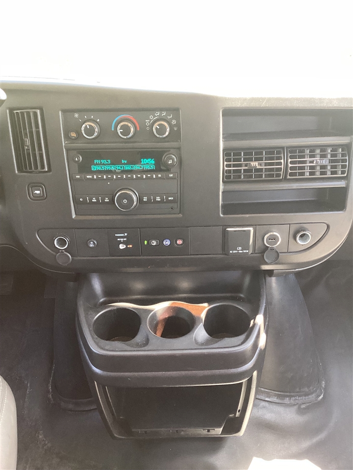 Chevrolet Express Passenger RWD 3500 155" LS 2022