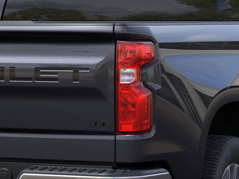 Chevrolet Silverado 1500 2WD Crew Cab 147" LT 2023