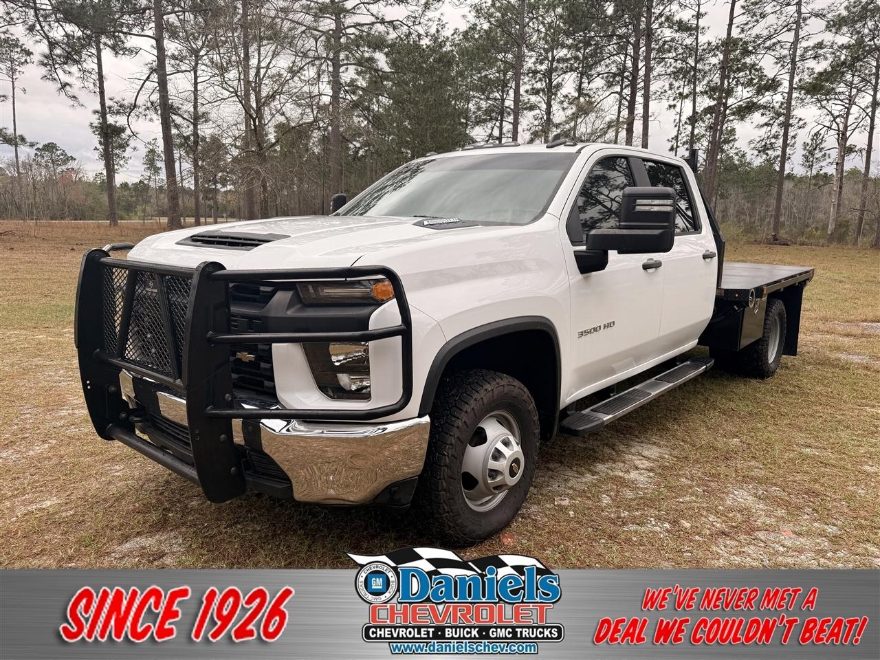 2022 Chevrolet Silverado 3500HD Chassis Work Truck Crew Cab 4WD