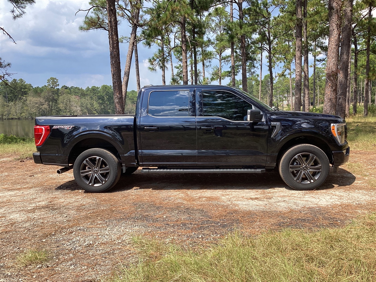 Ford F-150 Lariat 4WD SuperCrew 5.5' Box 2022