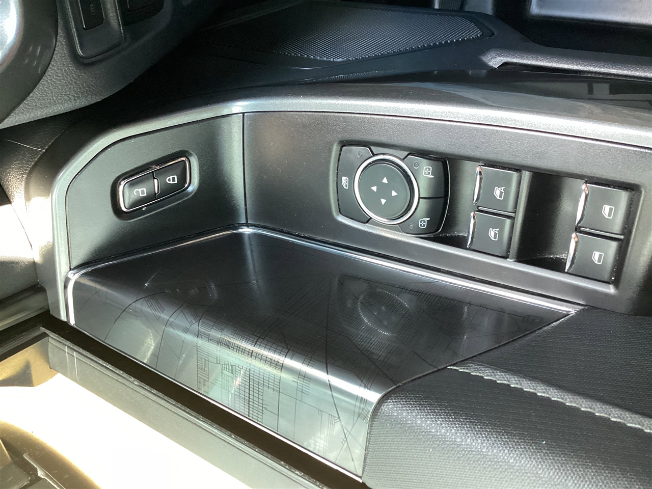 Ford F-150 Lariat 4WD SuperCrew 5.5' Box 2022