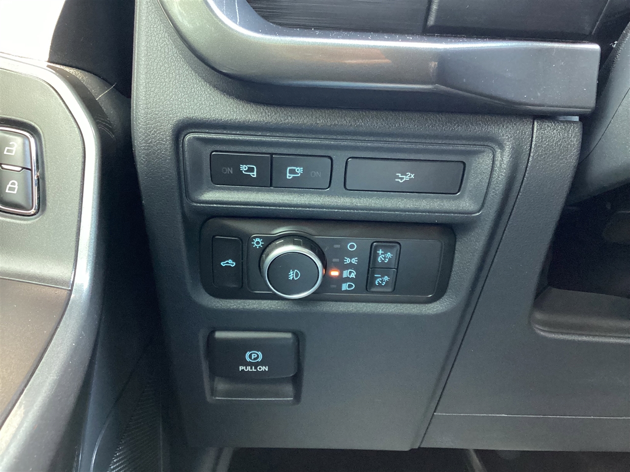 Ford F-150 Lariat 4WD SuperCrew 5.5' Box 2022