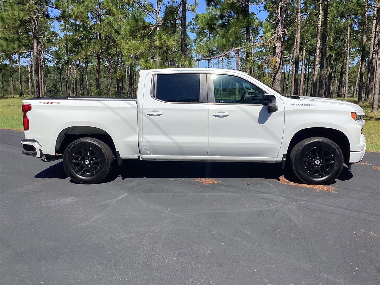 Chevrolet Silverado 1500 4WD Crew Cab 147" RST 2024