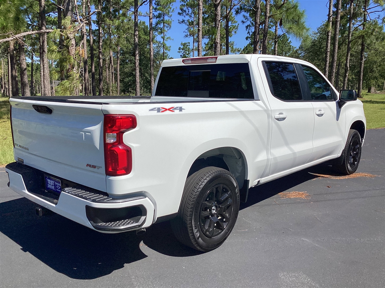 Chevrolet Silverado 1500 4WD Crew Cab 147" RST 2024