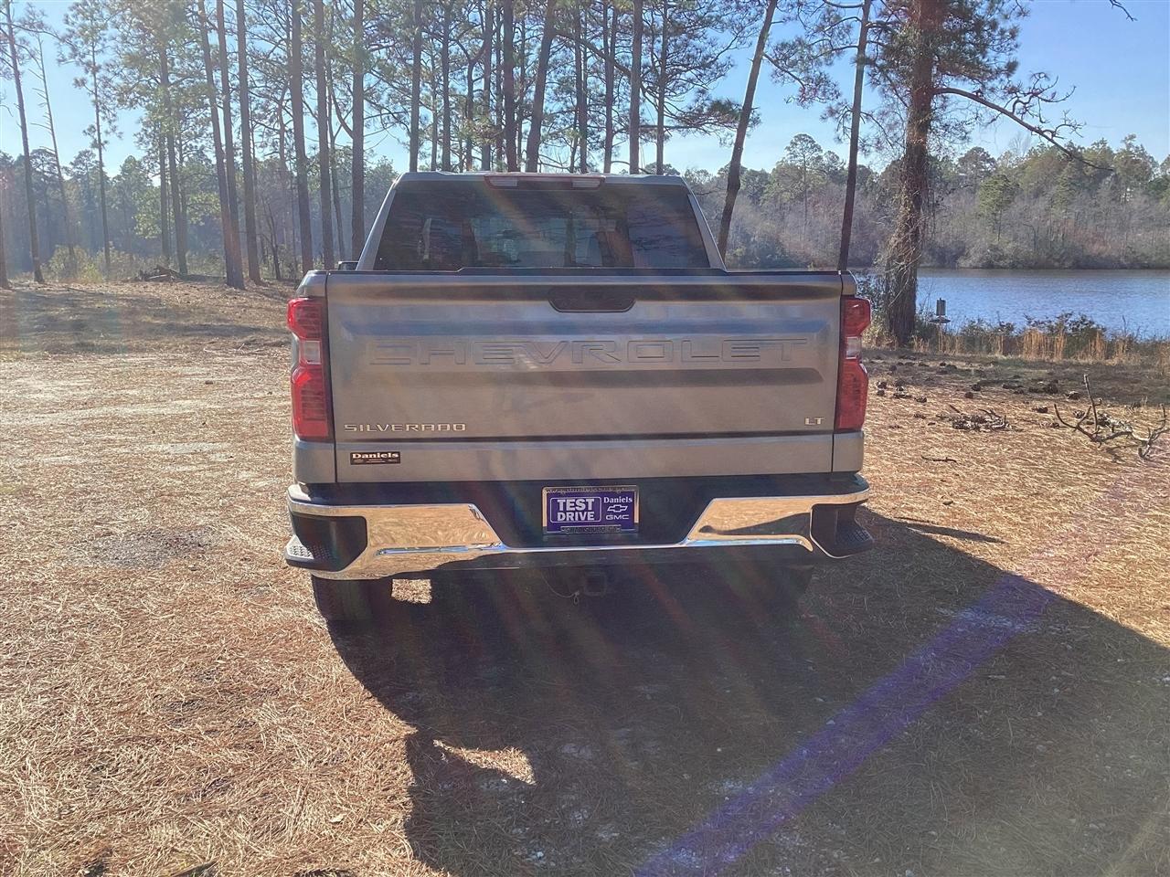 Chevrolet Silverado 1500 4WD Crew Cab 147" LT w/1LT 2023