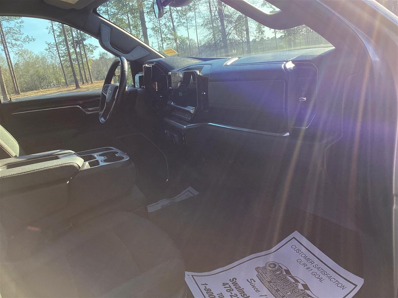 Chevrolet Silverado 1500 4WD Crew Cab 147" LT w/1LT 2023