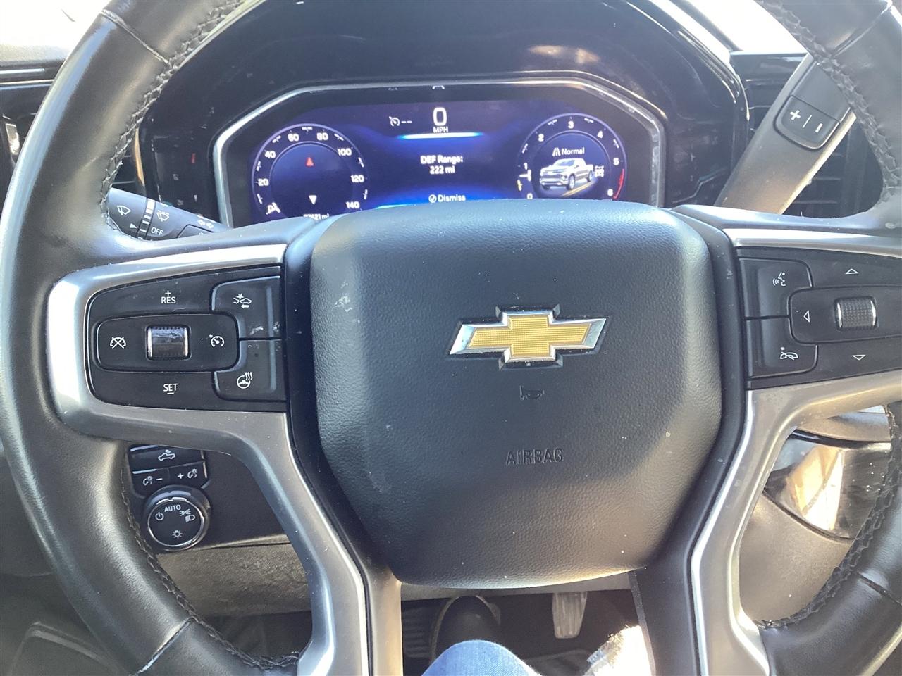 Chevrolet Silverado 1500 4WD Crew Cab 147" LT w/1LT 2023