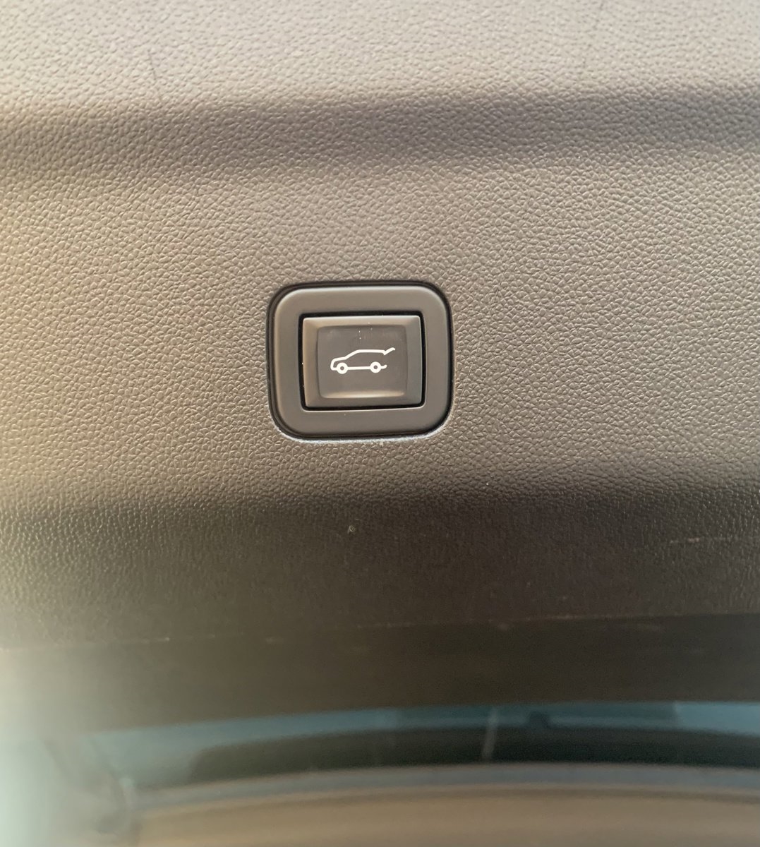 Chevrolet Tahoe 4WD 4dr Z71 2021